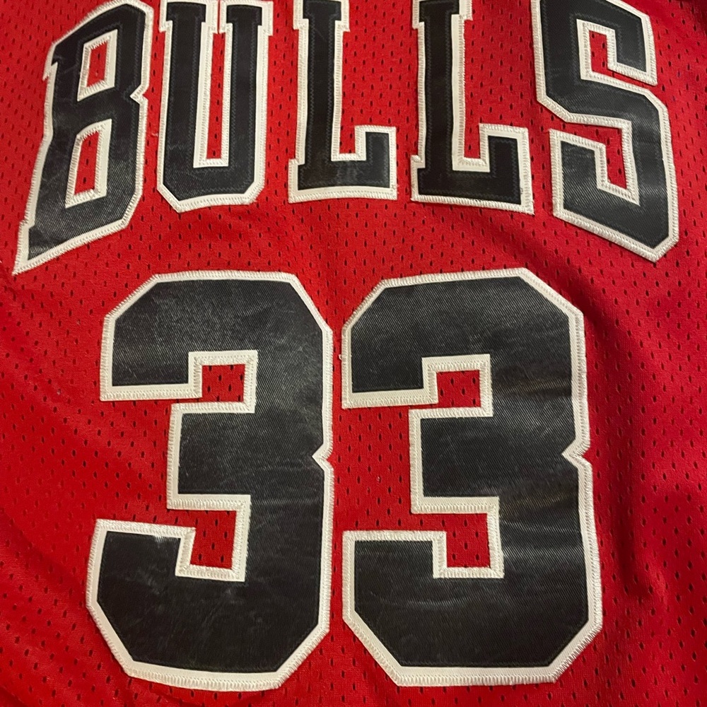Jordan and Pippen XL jerseys - Picture 2 of 6
